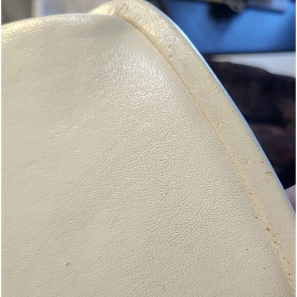 Classic Vintage 60s Whte Hinged Clutch Mod GoGo Bridal Handbag With Chain - Picture 13 of 15